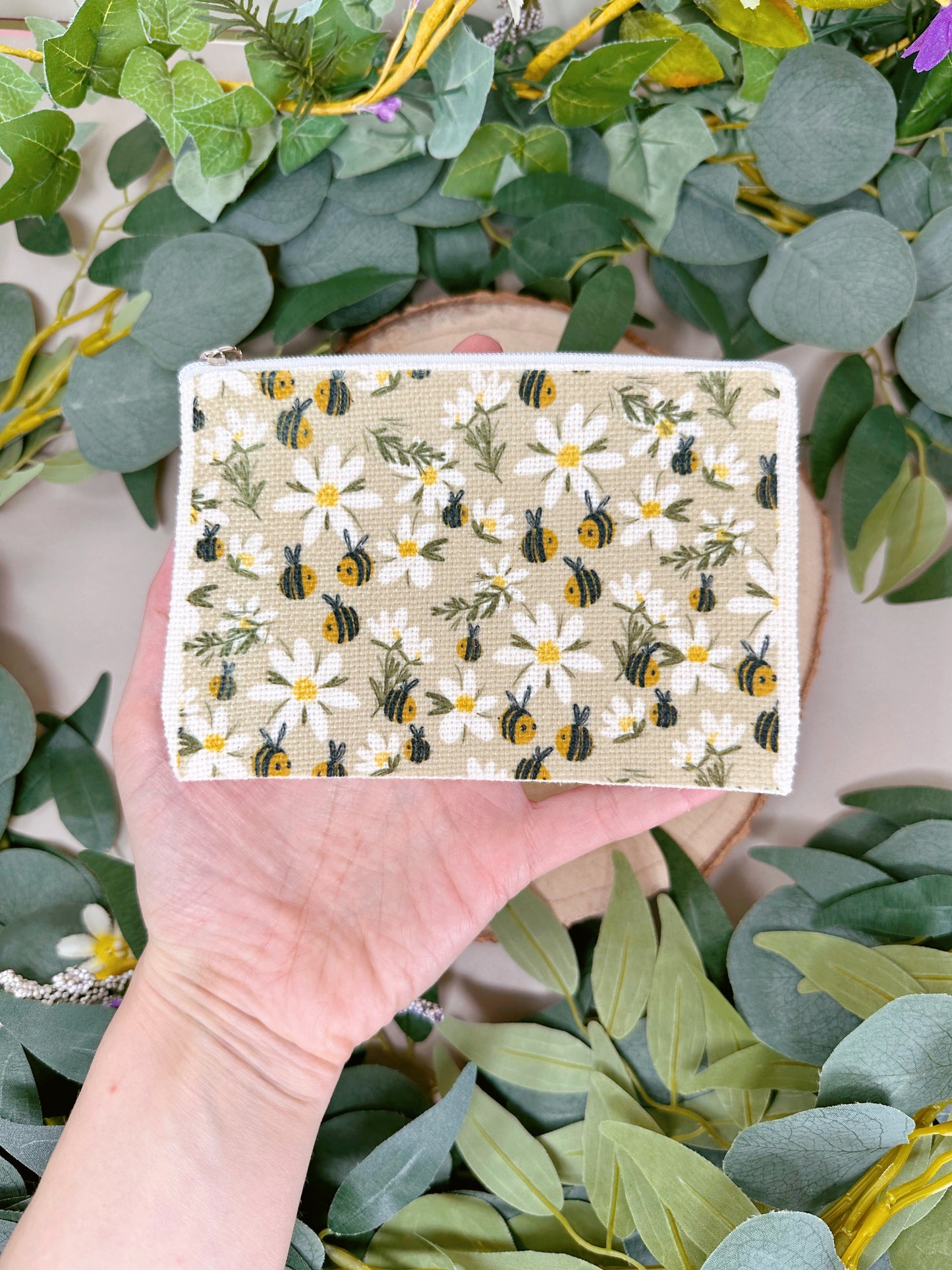 Daisy Bee Zip Case
