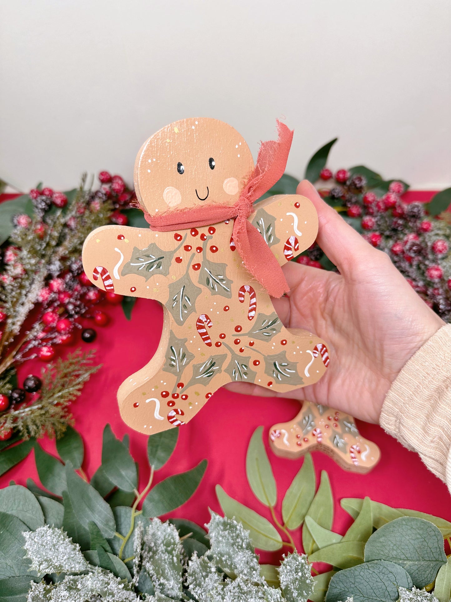 Wooden Gingerbread- Holly