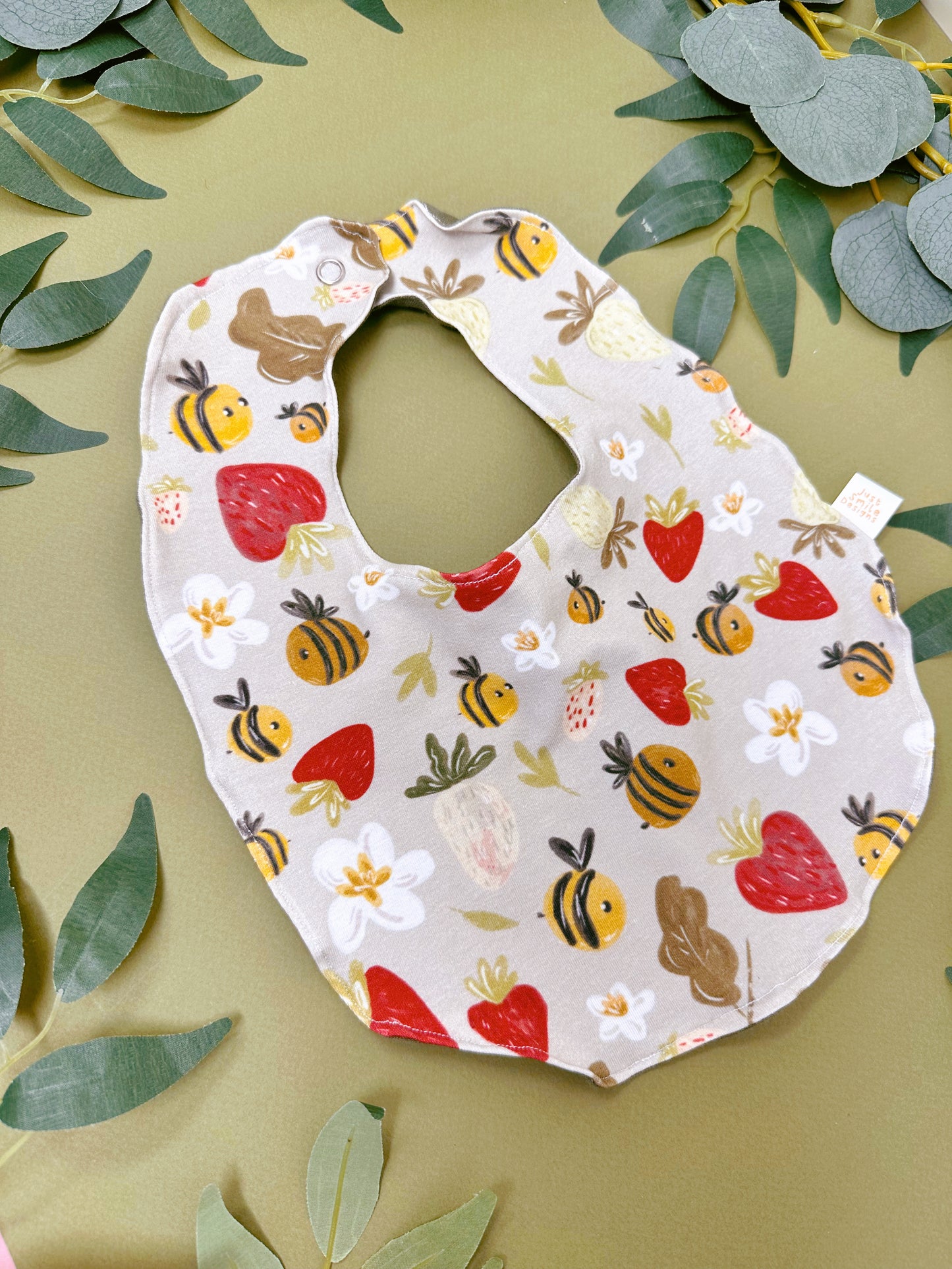 Strawberry Bee Bib - Rounded
