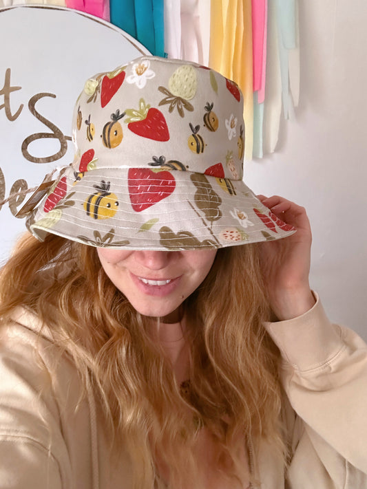 Strawberry bee bucket hat