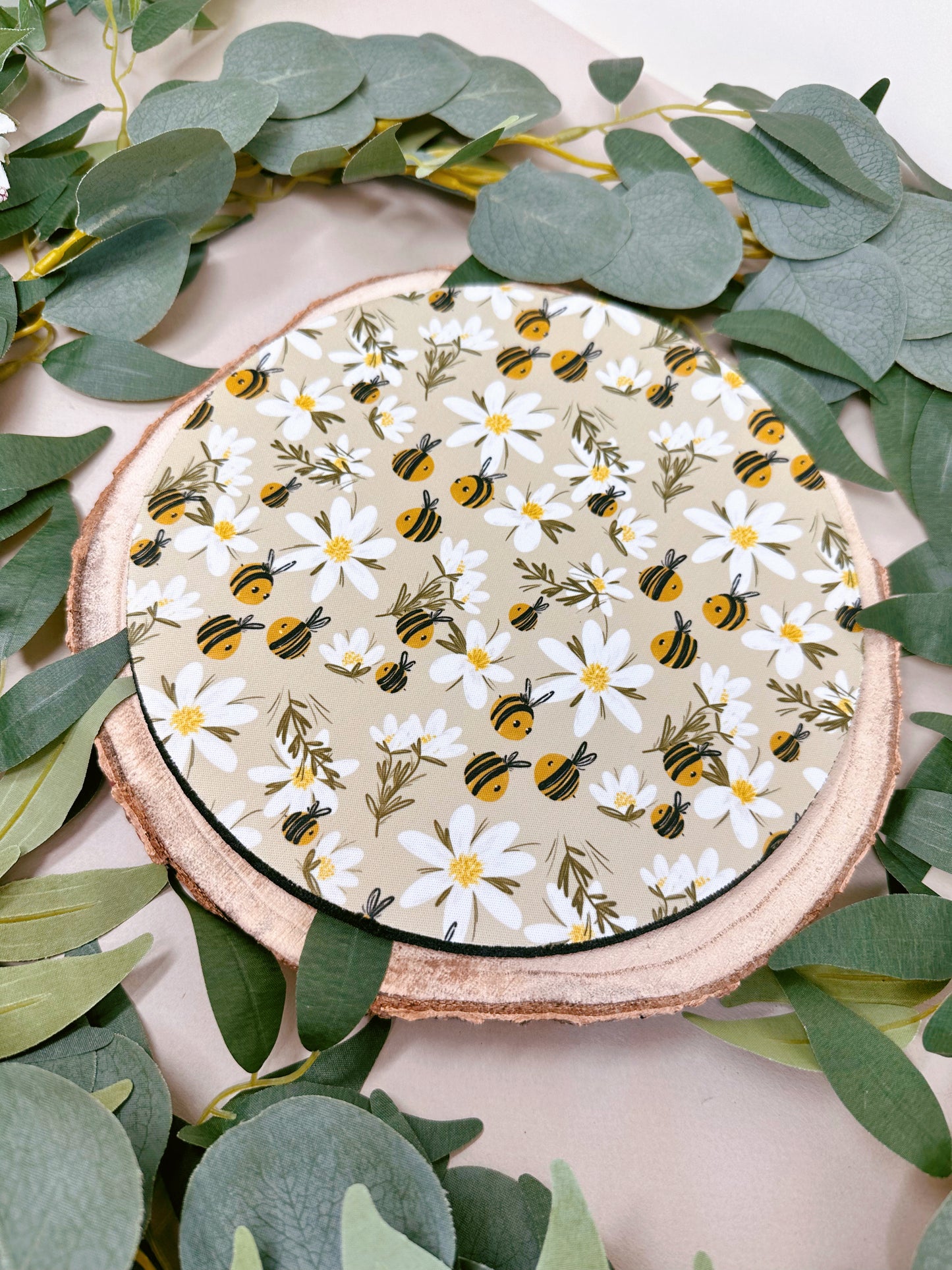 Daisy Bee Mousemat