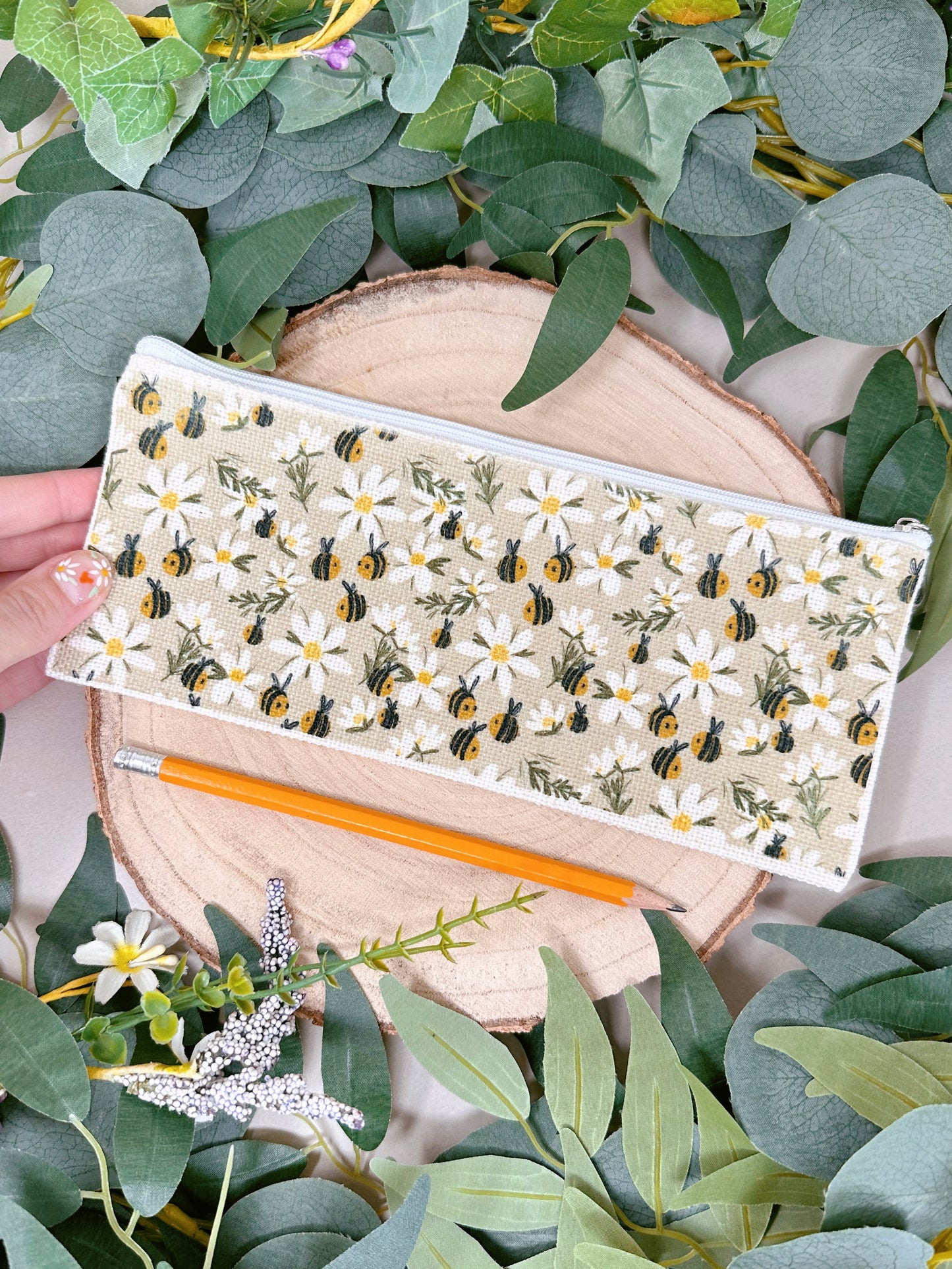 Daisy Bee Zip Case