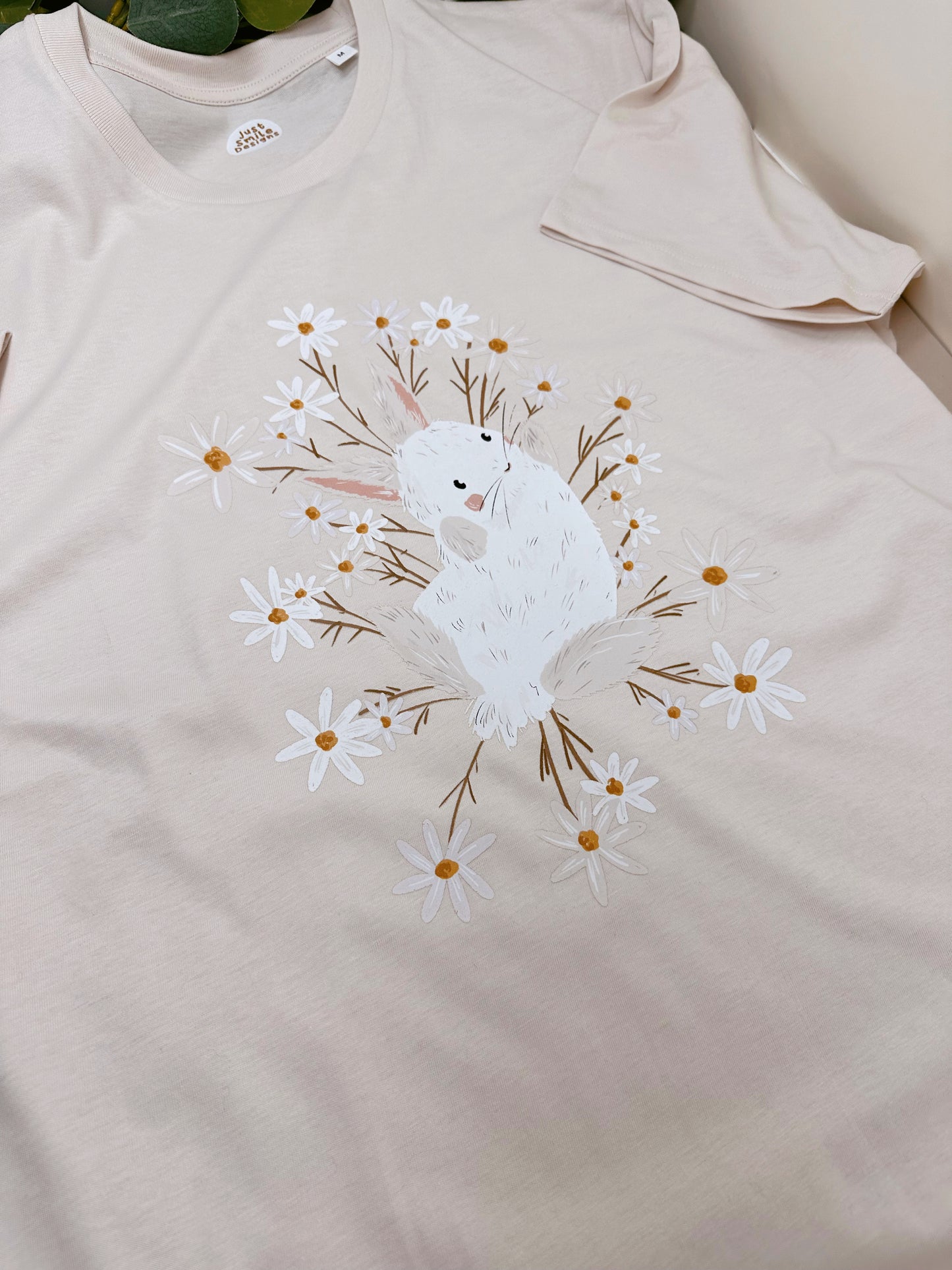 Daisy Rabbit Graphic T-Shirt - Organic Cotton