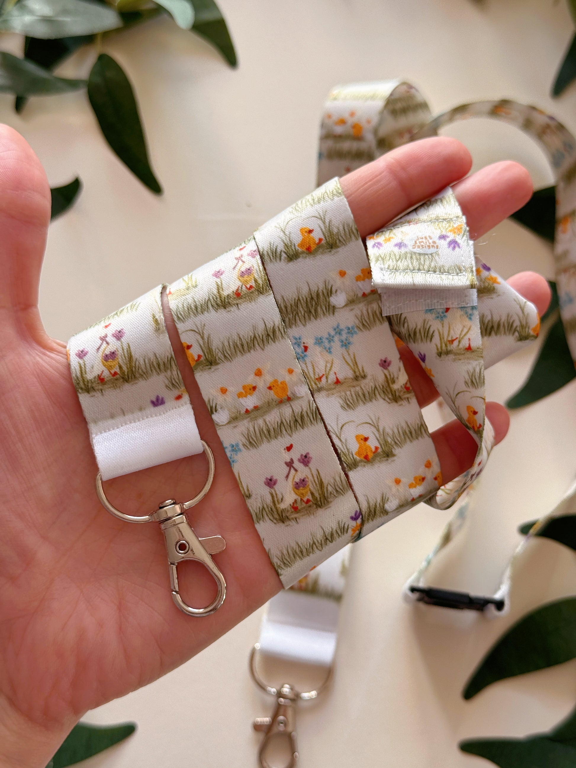 Spring duck lanyard
