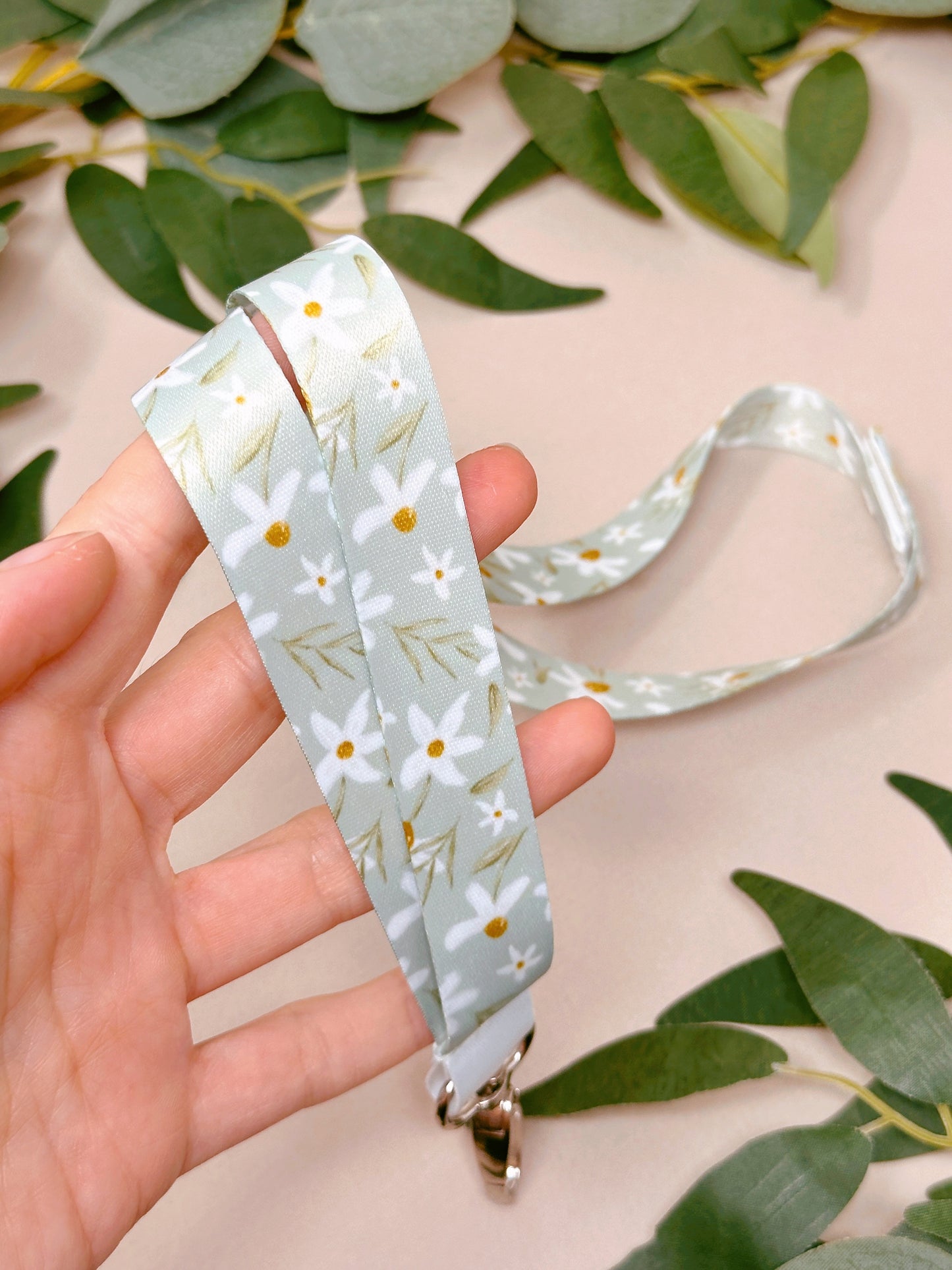 Mint Daisy Lanyard