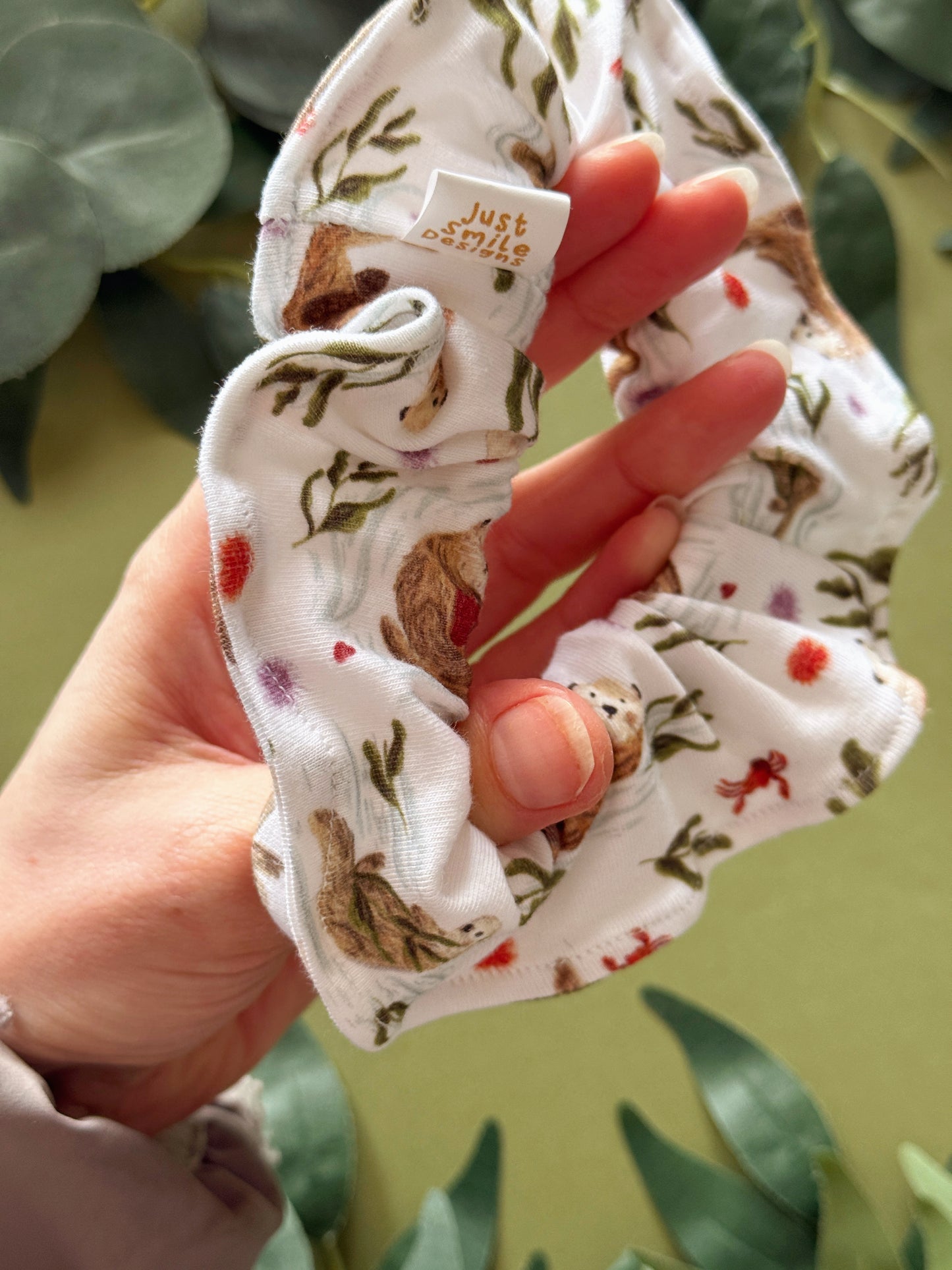 Otter Scrunchy