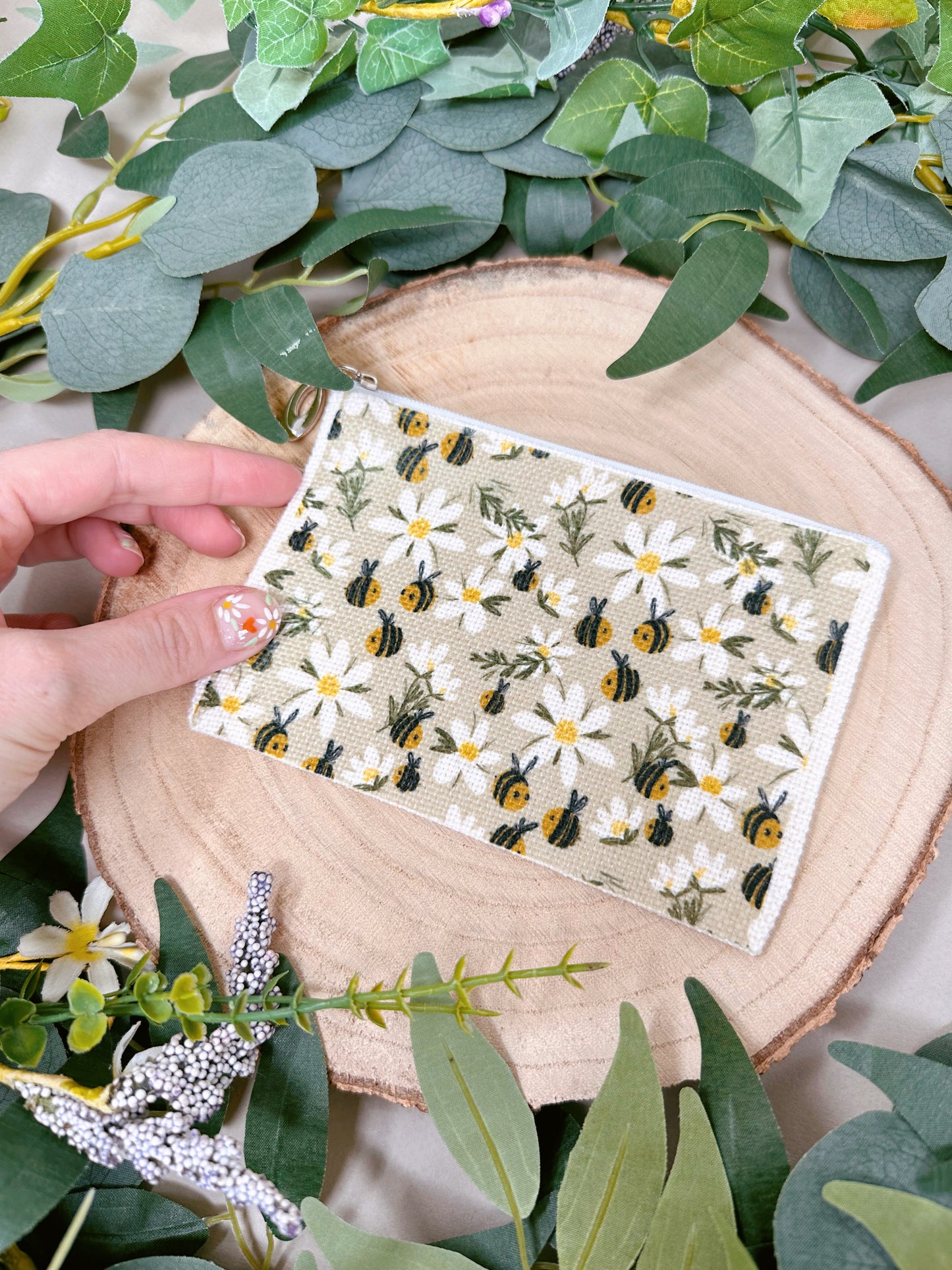 Daisy Bee Zip Case