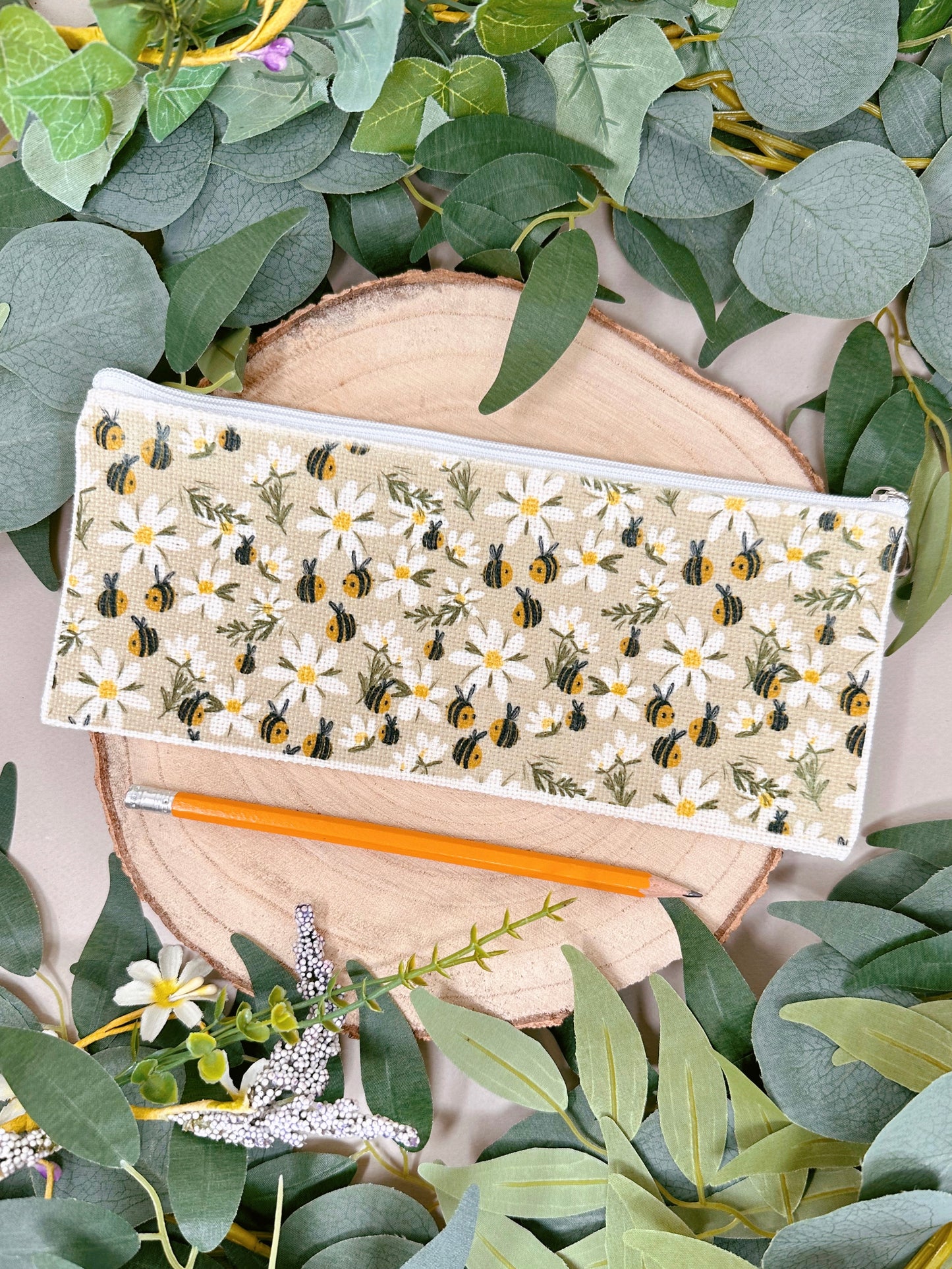 Daisy Bee Zip Case