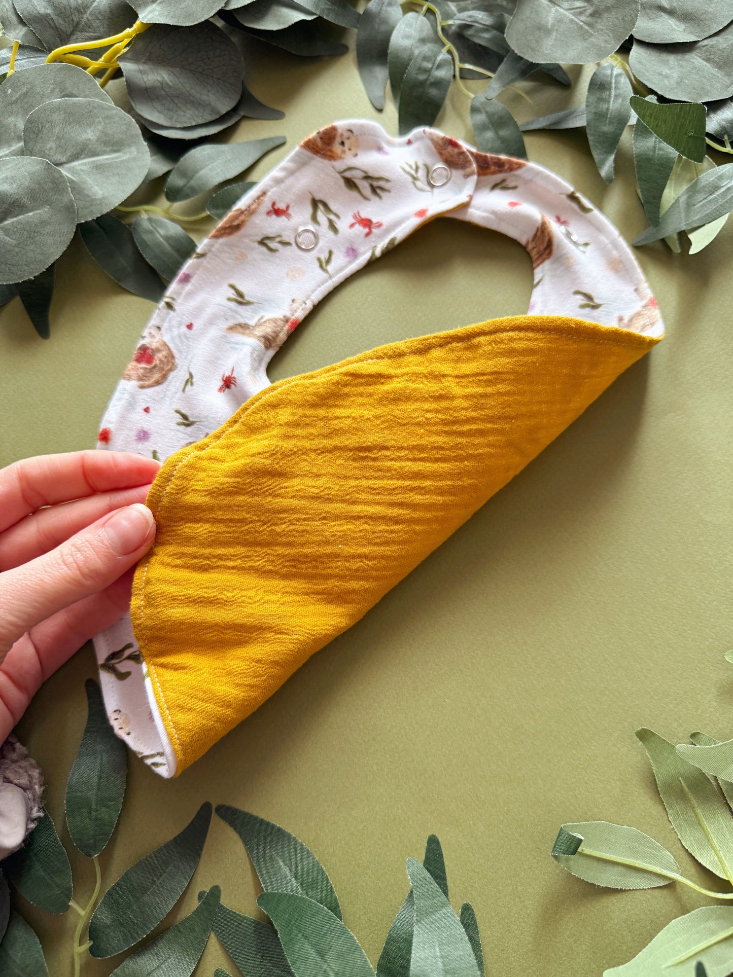 Otter Bib - Rounded
