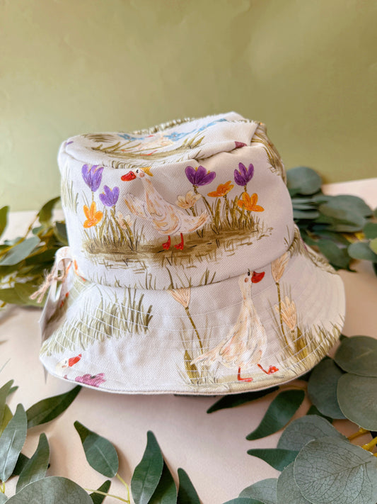 Duck bucket hat