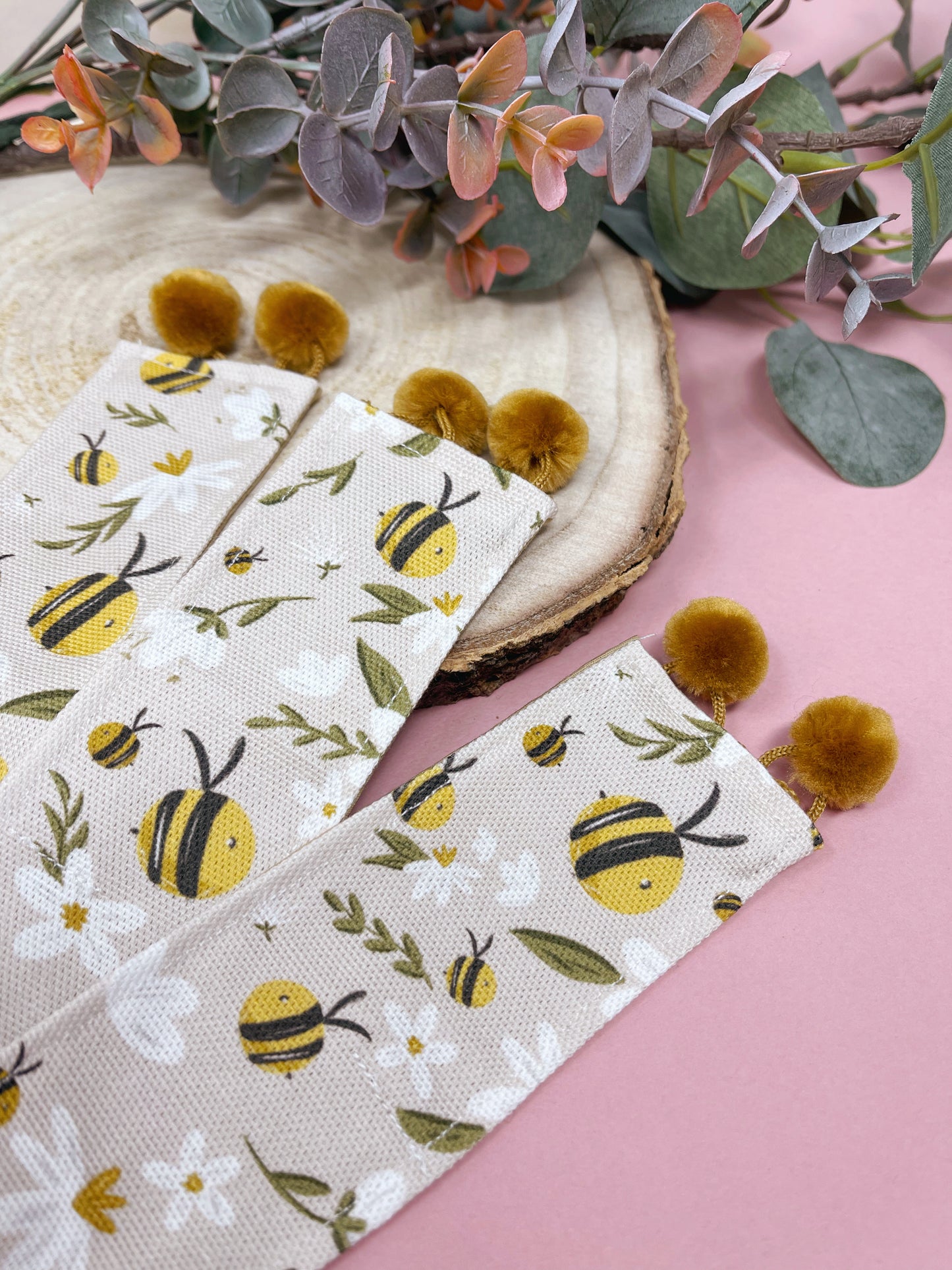 Bee Bookmark