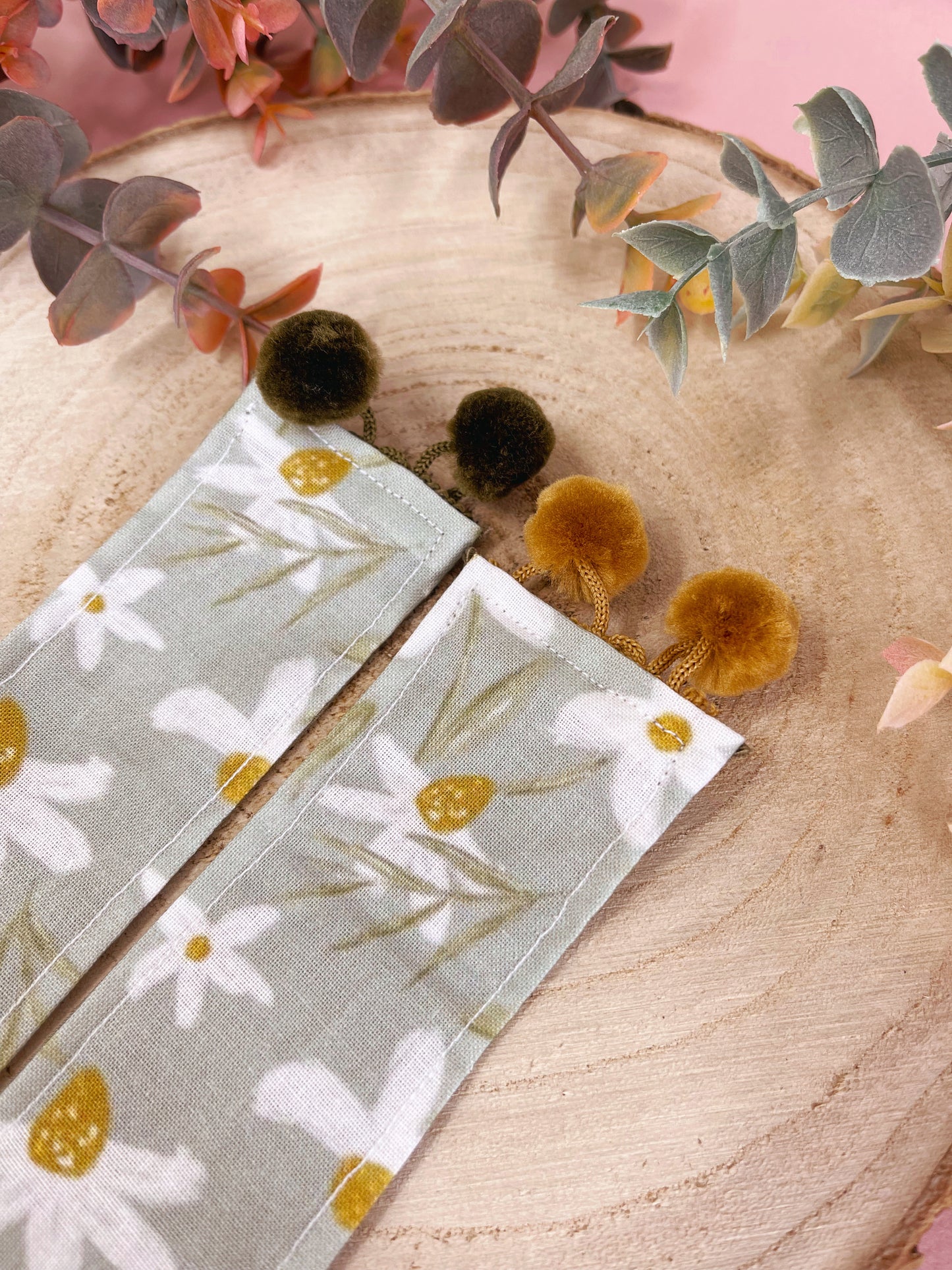 Daisy Bookmark