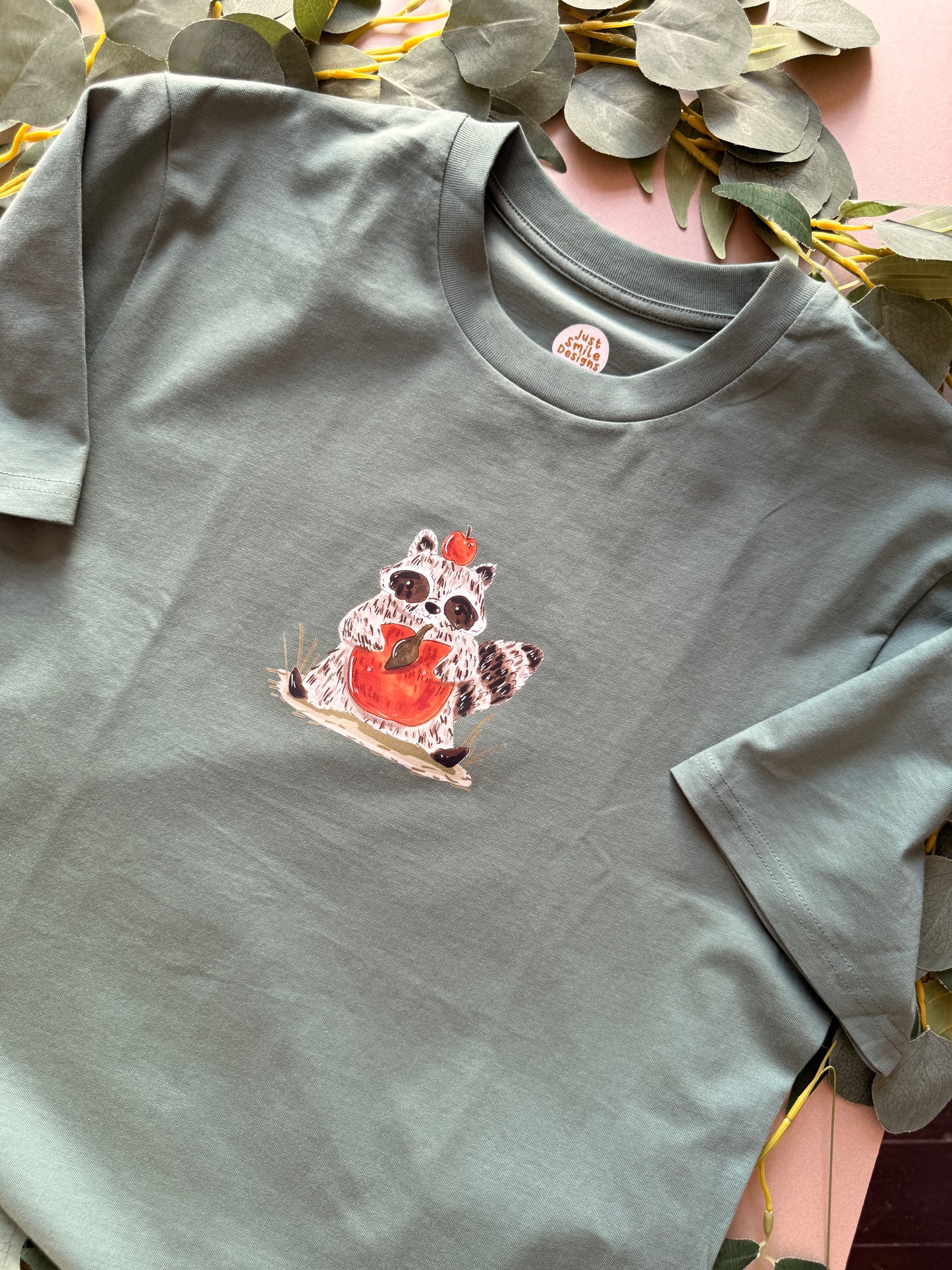 Apple Raccoon T-Shirt - Organic Cotton