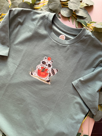 Apple Raccoon T-Shirt - Organic Cotton
