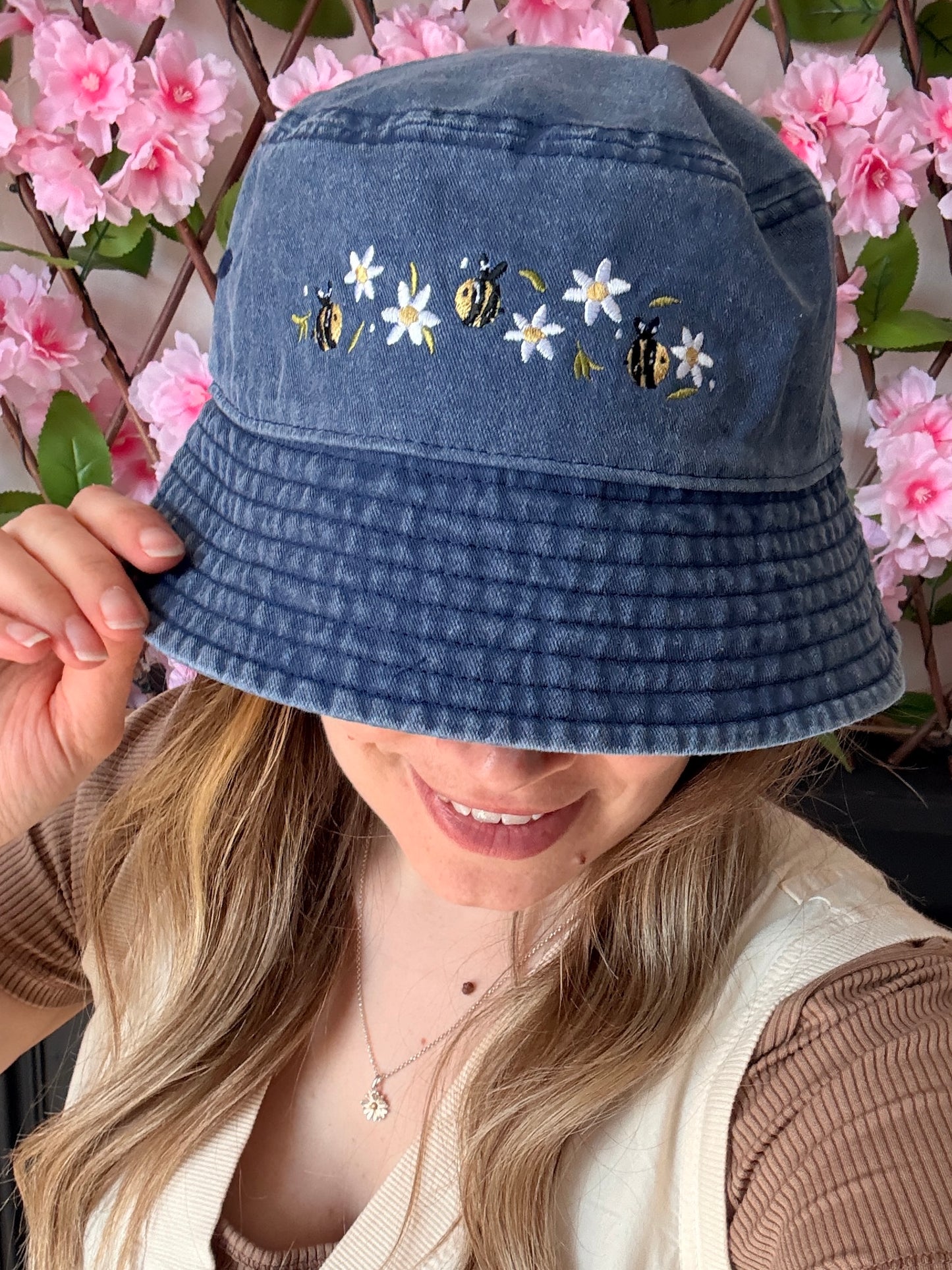 Daisy Bee Embroidered Bucket Hat