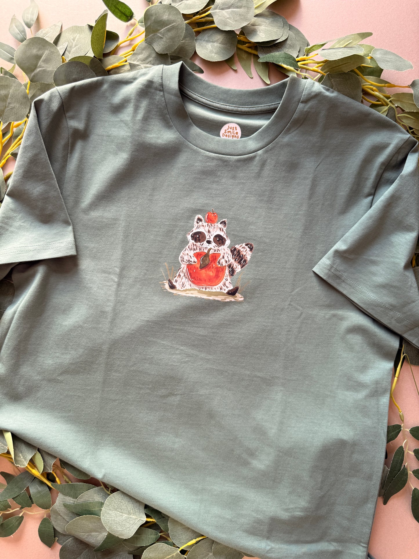 Apple Raccoon T-Shirt - Organic Cotton