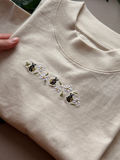Daisy Bee Embroidered T-Shirt - Organic Cotton