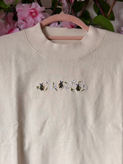 Daisy Bee Embroidered T-Shirt - Organic Cotton