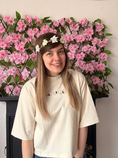 Daisy Bee Embroidered T-Shirt - Organic Cotton