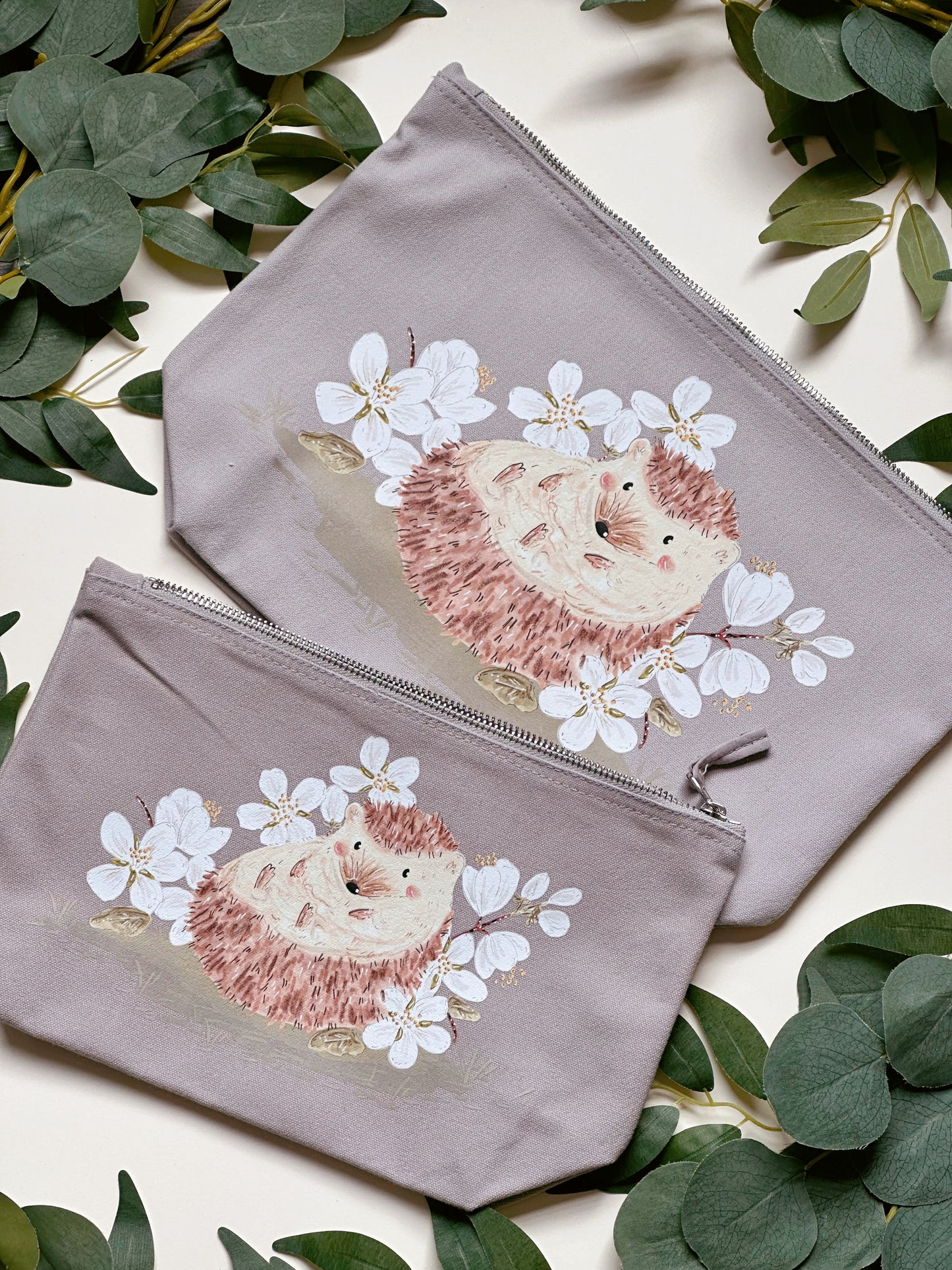 white Sakura Hedgehog Zip Bag