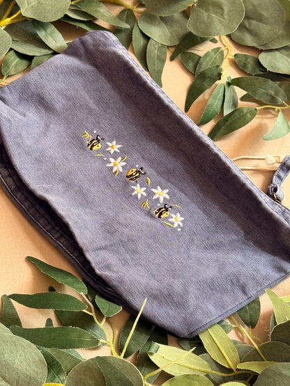 Daisy Bee Zip Case