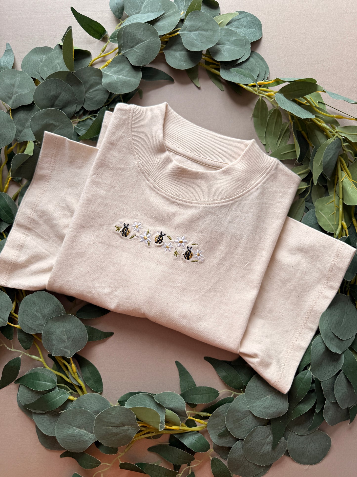 Daisy Bee Embroidered T-Shirt - Organic Cotton