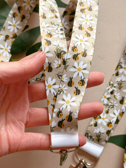 Daisy Bee Lanyard