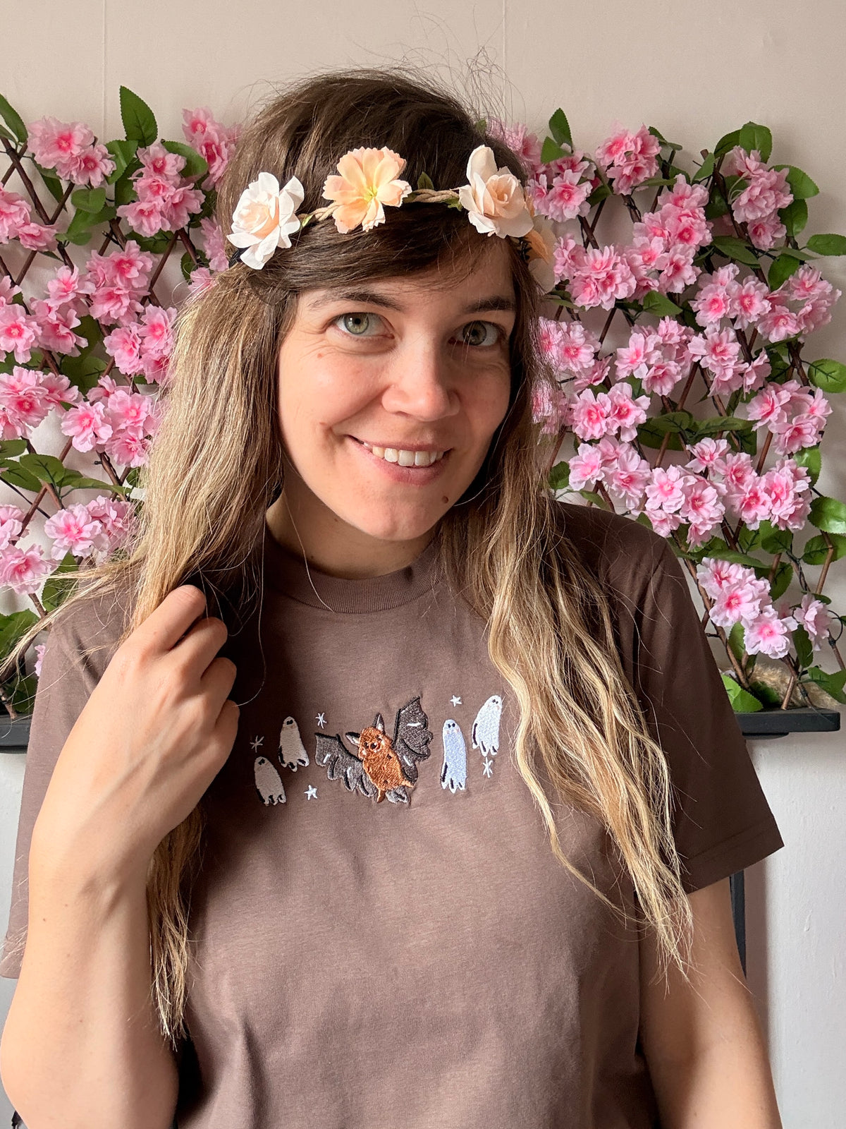 Bat Ghost T-Shirt - Organic Cotton (Chocolate)