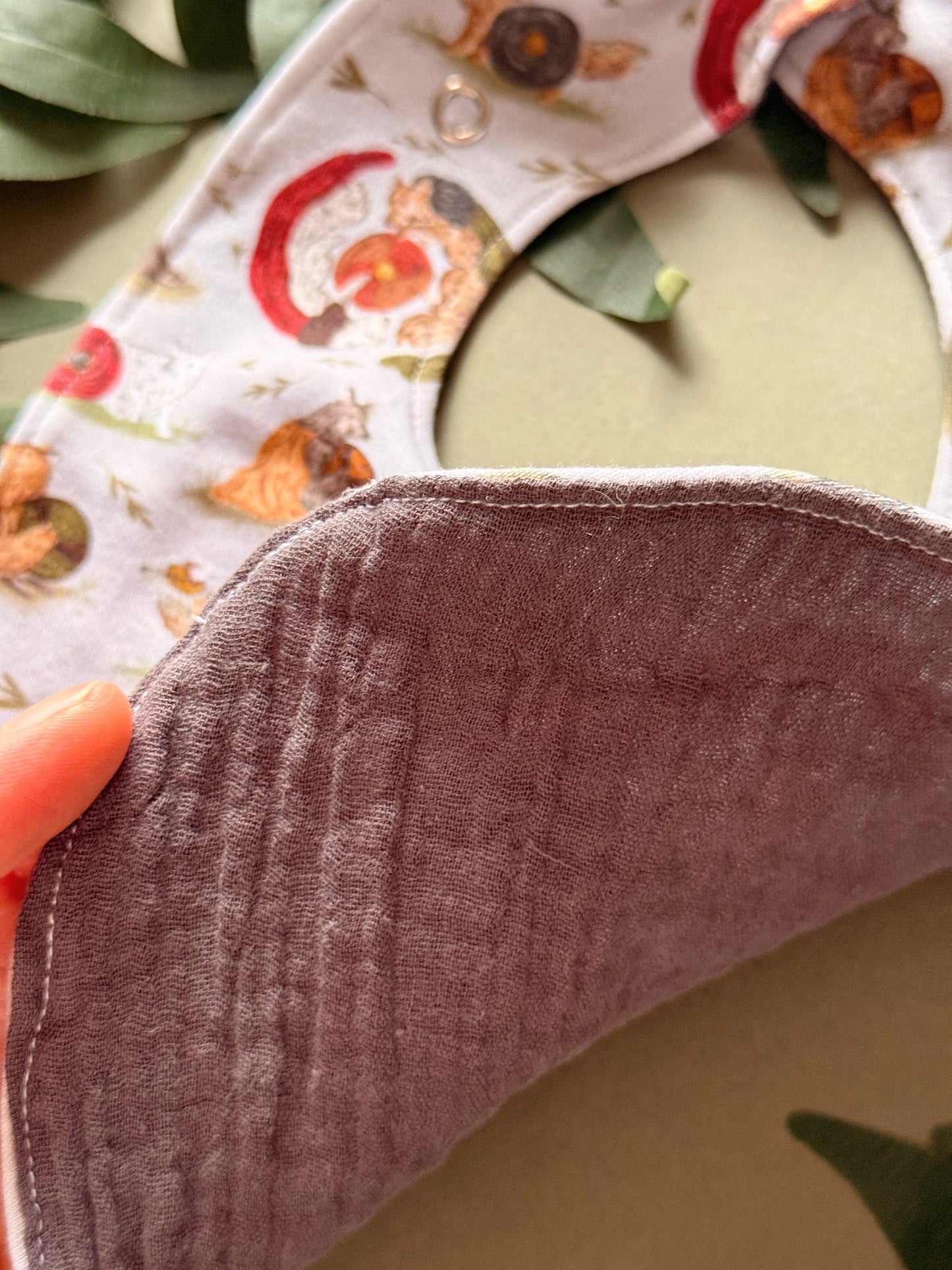 Wolf Bib - Rounded