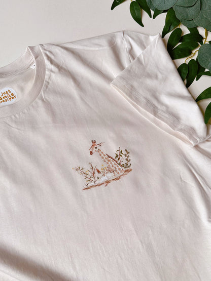 Sitting Giraffe T-Shirt - Organic Cotton