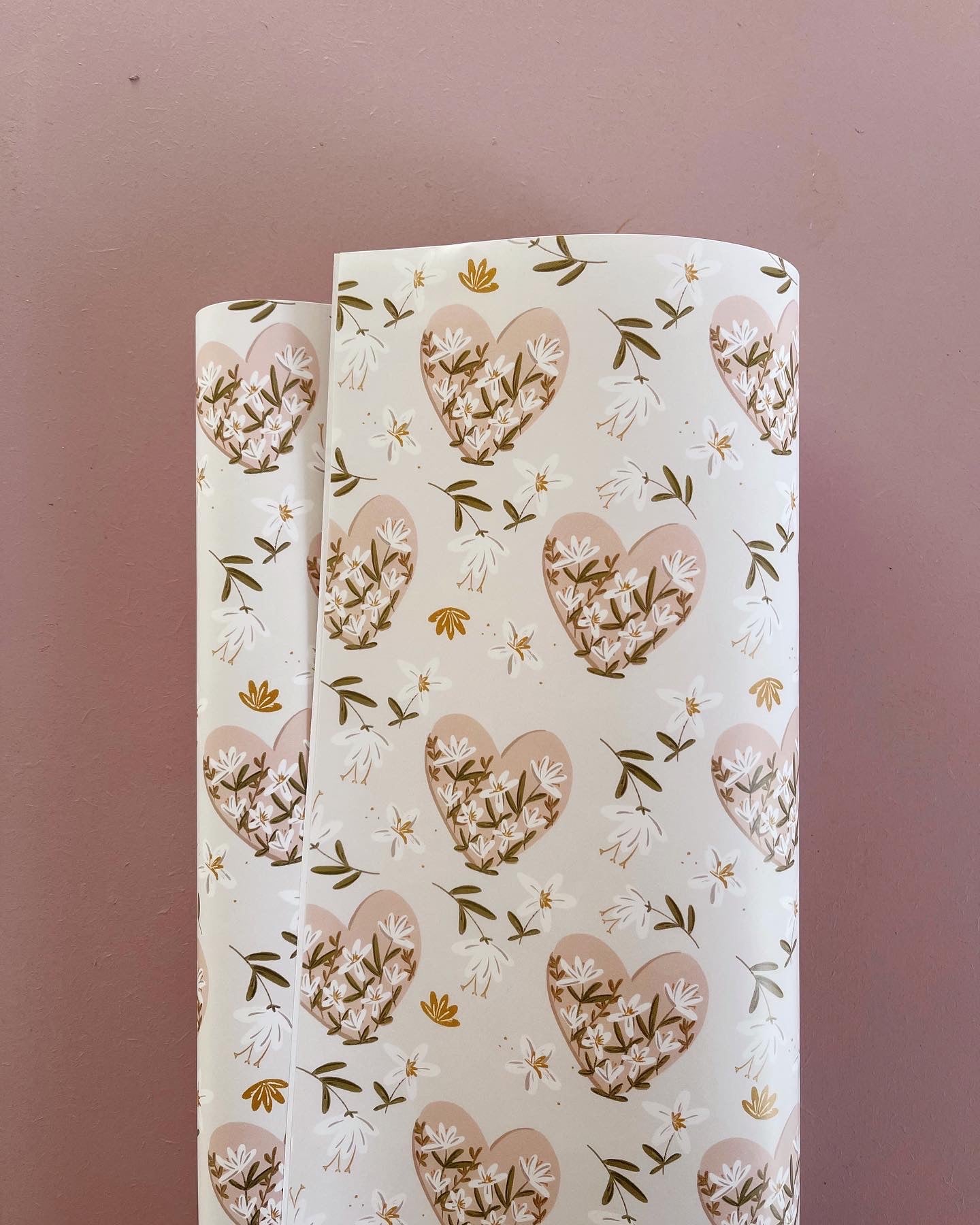 Heart Daisy Wrapping Paper
