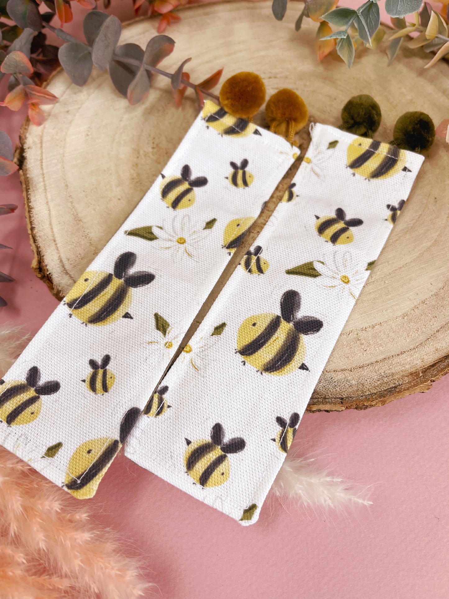 Bee Bookmark